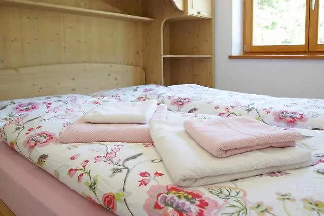 Appartamenti Chalet Al Lago Alleghe Aparthotel